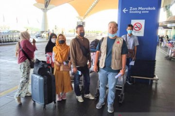 182 PMI dari Malaysia pulang ke Surabaya