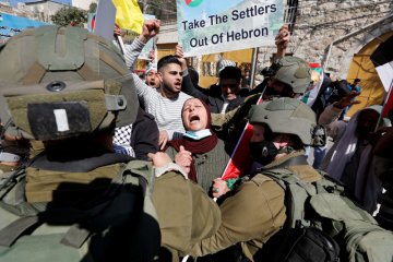 Pasukan Israel tahan 14 warga Palestina dari berbagai wilayah