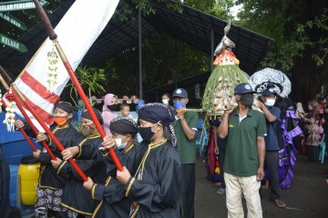 Warga Sombomerti gelar sedekah bumi dengan prokes COVID-19 ketat