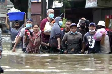 Banjir rendam Ciledug Indah, BPBD segera evakuasi warga