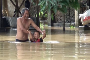 Bengawan Solo meluap, puluhan rumah warga terendam banjir