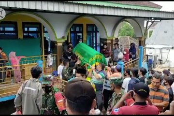 Dua warga tewas terseret banjir bandang di Pasuruan