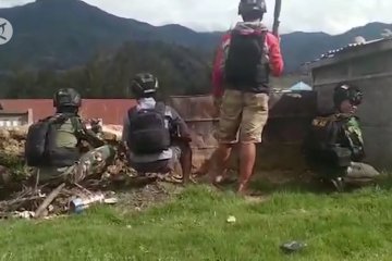 Kontak tembak dekat Bandara Ilaga Papua, 1 KKB tewas