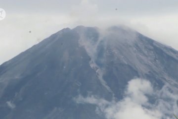 Kubah lava terus tumbuh, potensi bahaya Gunung Semeru cukup tinggi