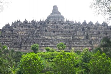 Candi Borobudur tidak termasuk tempat yang disucikan