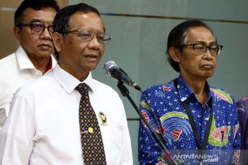 Kenangan Mahfud bersama Almarhum Artidjo Alkostar