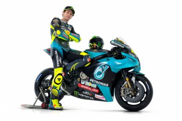 Rossi resmi kenakan seragam Petronas Yamaha SRT