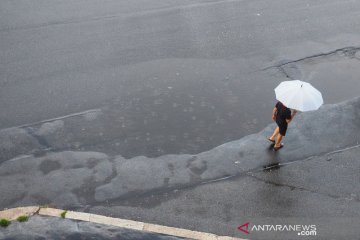 Akhir pekan, sebagian kota di Indonesia diguyur hujan