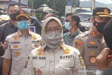 Tunaikan janji, Bupati Bogor naikkan insentif Linmas jadi Rp3,6 juta