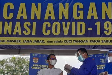 Gubernur Kepri targetkan seluruh penduduk divaksin pada 2022