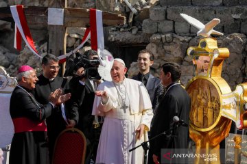 Paus Fransiskus dengarkan pengalaman warga Irak saat diperintah ISIS