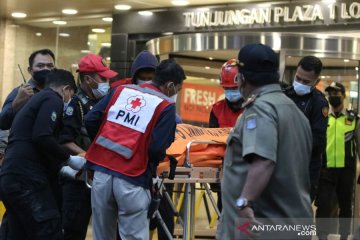 Polisi selidiki motif pria melompat di Tunjungan Plaza Surabaya