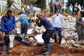 Hunian elit di Jakarta Selatan didorong hijaukan tanah rawan longsor