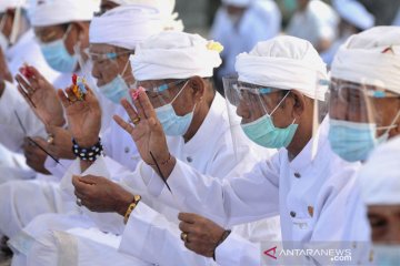 Upacara Melasti sambut Hari Raya Nyepi