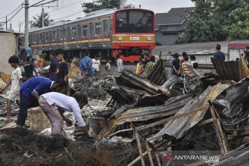 Pascakebakaran lapak pedagang dan rumah di Tambun Bekasi