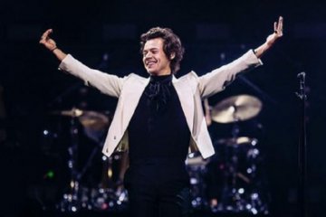 Harry Styles dipastikan buka panggung Grammy Awards 2021