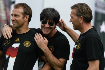 Hansi Flick hati-hati bahas pengganti Joachim Loew