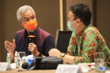 Ganjar: Petani Jawa Tengah perlu diedukasi sistem resi gudang