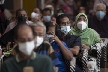 Vaksinasi Massal Lansia Di Palembang