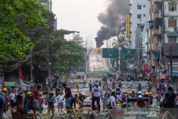 Warga Myanmar terus gaungkan perlawanan menentang kudeta militer