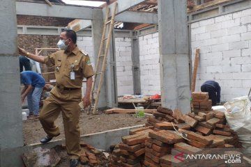 Pemkab Bekasi bangun rumah korban banjir Citarum