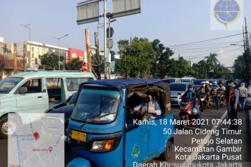 Biang kemacetan, Pemkot Jakpus tertibkan trotoar Pasar Tasik