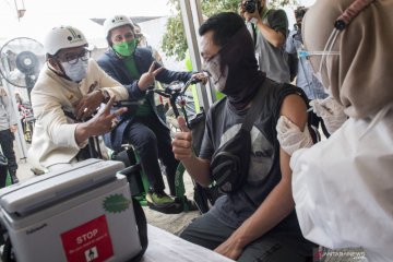 Pusat vaksinasi massal untuk Jawa Barat