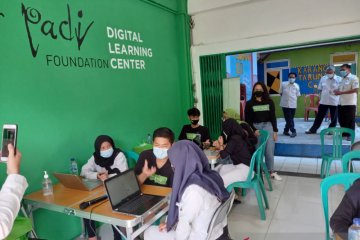 Pengelola Rusun Marunda  fasilitasi pembelajaran digital