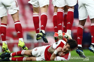 Atletico Madrid saingi Real Betis untuk boyong Hector Bellerin