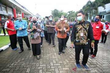 Menaker ingatkan BLK Makassar hindari ancaman COVID-19