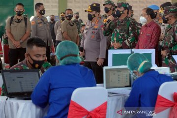 Panglima TNI dan Kapolri tinjau pelaksanaan vaksinasi di Denpasar