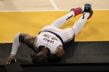 LeBron James perburuk krisis cedera LA Lakers