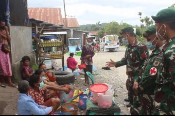 Satgas Pamtas RI-Timor Leste intensif berpatroli sosialisasi prokes