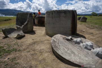 Situs Megalit Pokokea di Poso