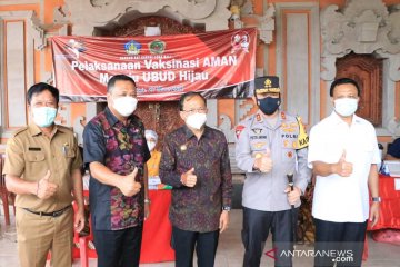 Gubernur Koster perjuangkan vaksinasi 2,8 juta lebih masyarakat Bali
