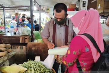 Sudin KPKP Jakut awasi produk segar asal tumbuhan di lima pasar
