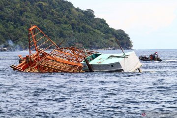Citra satelit ungkap kapal Vietnam curi ikan Natuna Utara dengan pukat