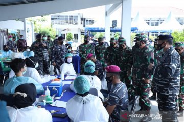 130 ribu prajurit TNI jalani vaksinasi COVID-19 di 10 provinsi