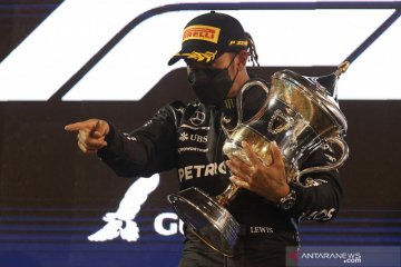 Lewis Hamilton juara GP Bahrain