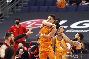 Suns tahan Hawks untuk meraih kemenangan ketiga beruntun