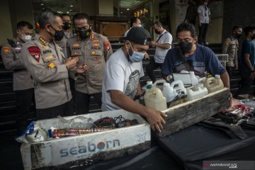 Densus 88 buru terduga teroris yang masih sembunyi