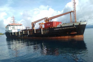 Tol Laut angkut puluhan kontainer Kopra dari Jailolo ke Pulau Jawa