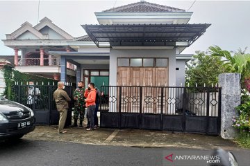 Terduga teroris Tulungagung disebut sering keluar pagi pulang malam