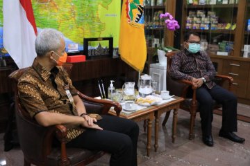 Ganjar minta KPAI tegas melarang anak-anak ikut unjuk rasa