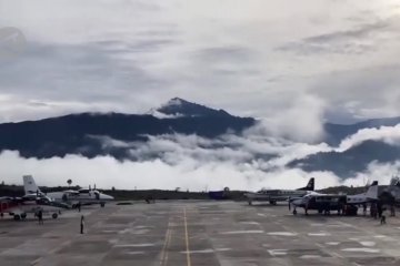 KKB 2 jam sandera pesawat Susi Air di Puncak Papua