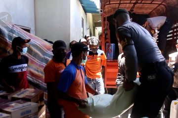 Pemkab distribusi sembako bagi warga terdampak gempa Halmahera Selatan