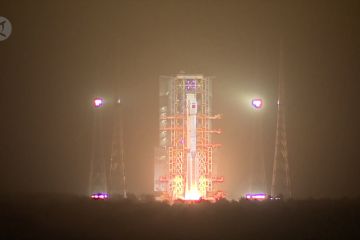 China luncurkan roket pengangkut medium Long March-7A