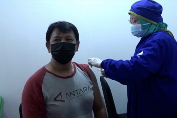 599 karyawan LKBN Antara ikuti vaksinasi Kementerian BUMN