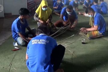 Cara Lapas Muaro Padang tambah keterampilan warga binaan