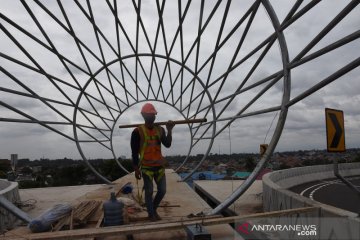 Pembangunan JPO dekat fly over tapal kuda Lenteng Agung